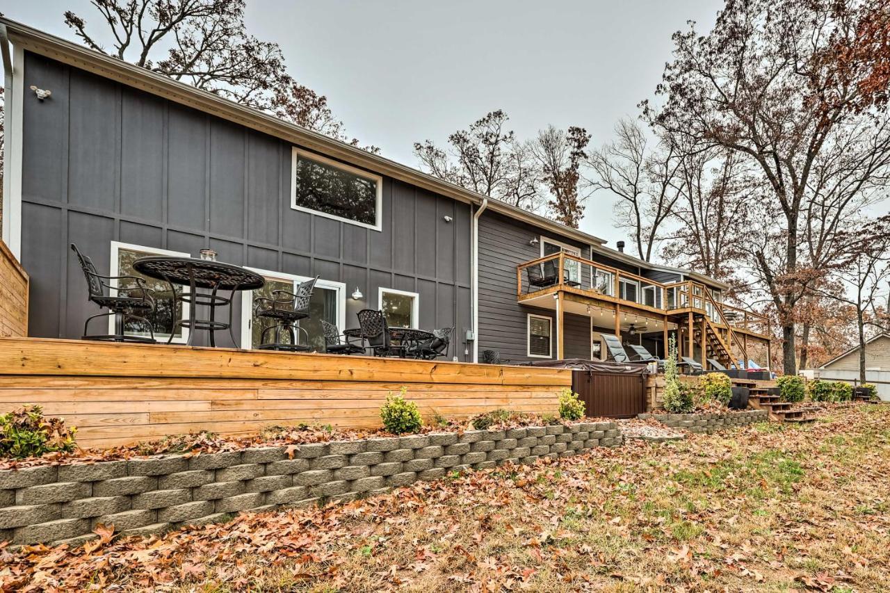 Lakefront Rogers Getaway With Hot Tub And Deck! Villa Exterior photo