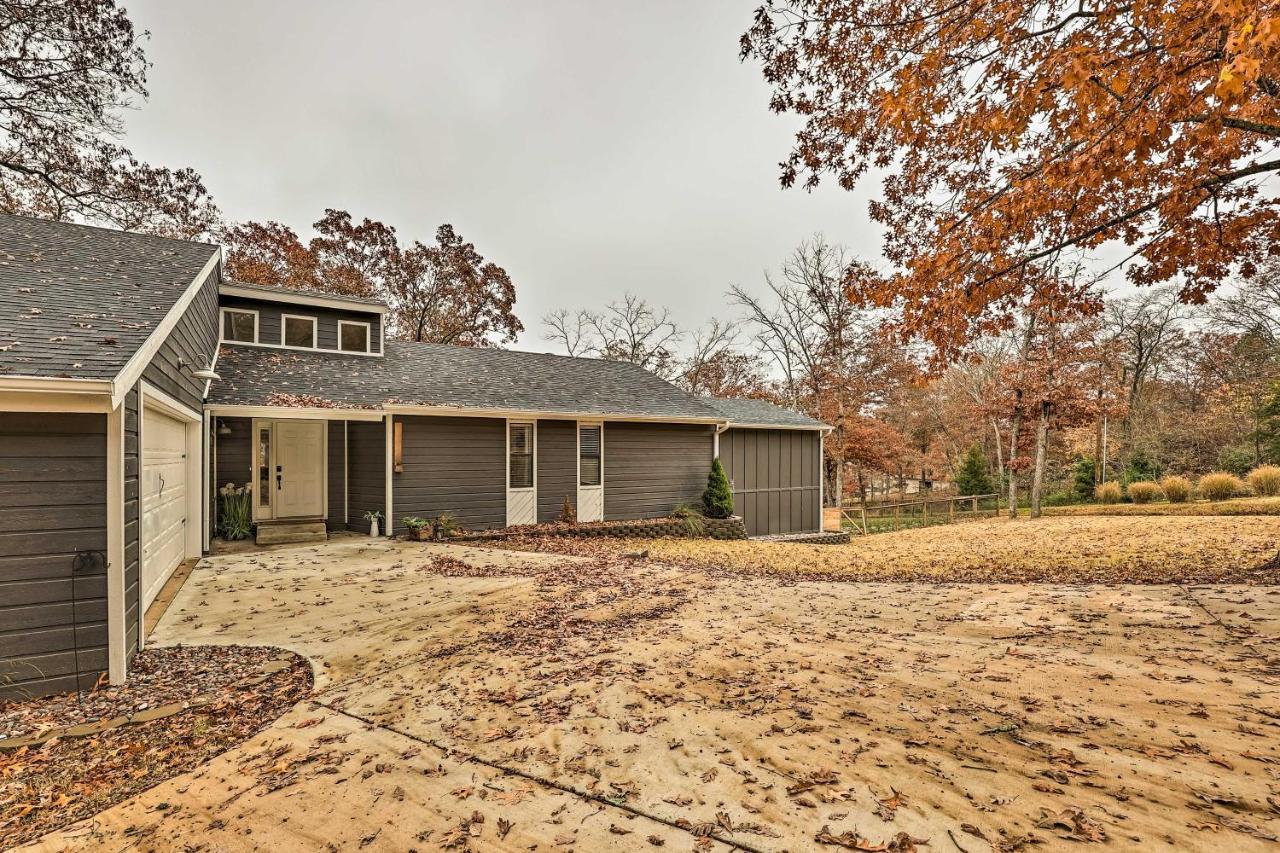 Lakefront Rogers Getaway With Hot Tub And Deck! Villa Exterior photo